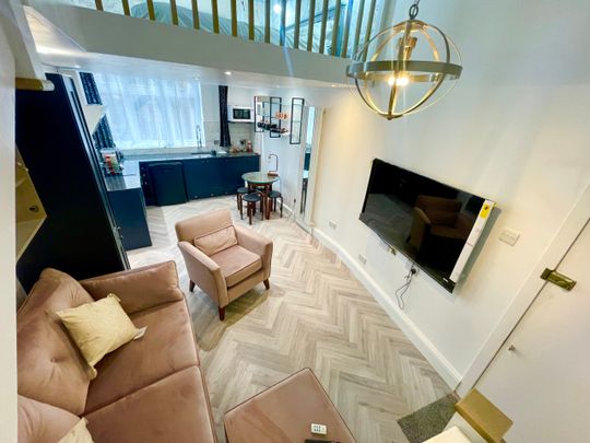 Holloway Road, Islington, London, N7 - Photo 1