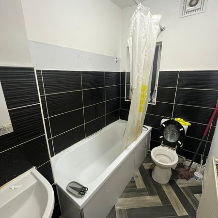 Room in a Shared House, Bellbrooke Place, LS9 - Photo 4