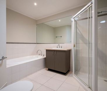 Charming Family Home in Taylors Hill - Photo 4