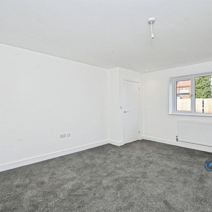 3 bedroom semi-detached house to rent - Photo 1