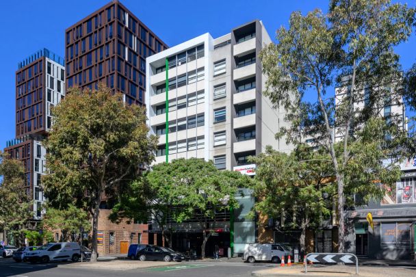 Fully Furnished Studio Apartment - Photo 1