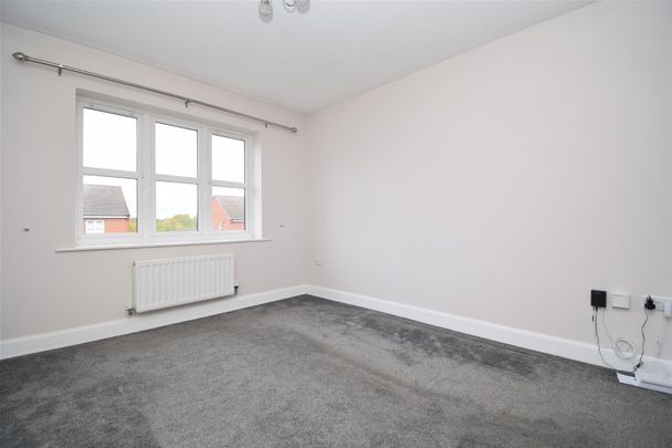 Scampston Drive, East Ardsley, Wakefield - Photo 1