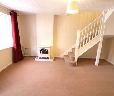 3 bedroom terraced house to rent - Photo 2