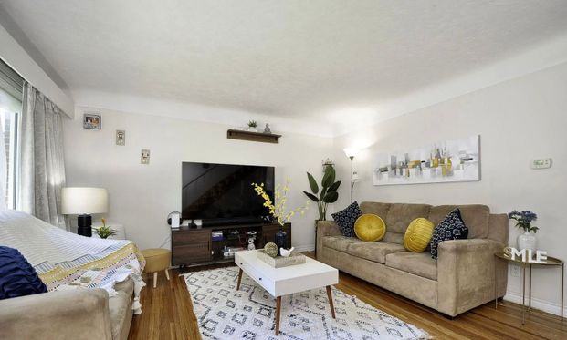 For Lease - 442 Highland Road, Kitchener, Ontario - Photo 1