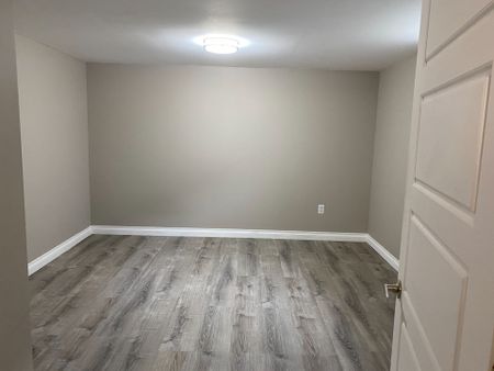 For Lease - 1239 Somerville Street Unit# Bsmt, Oshawa, Ontario - Photo 2