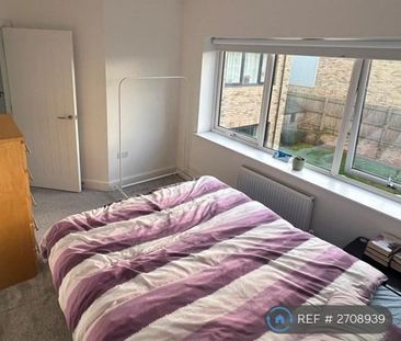 1 bedroom in a house share to rent - Photo 4