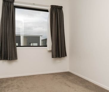 Fantastic in West Hills! - Photo 3