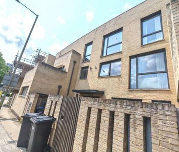 3 bedroom maisonette to rent - Photo 2