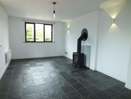 3 bedroom semi-detached house to rent - Photo 2