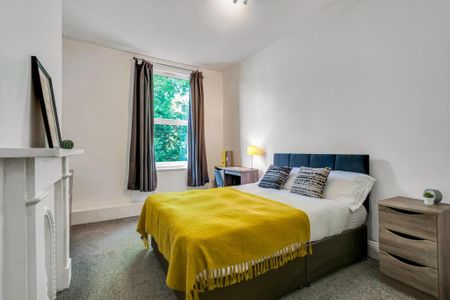 2 bedroom flat to rent - Photo 4
