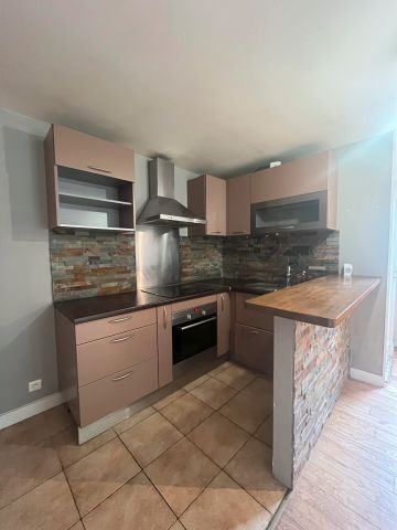 Duplex/Triplex - Photo 2