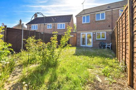 2 bedroom end of terrace house to rent - Photo 4