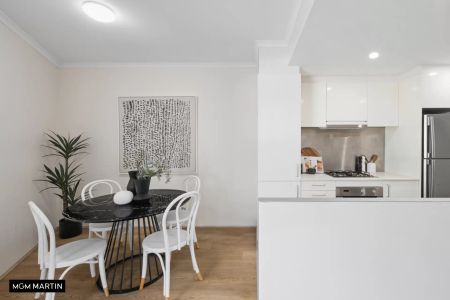 MGM MARTIN - TWO BEDROOM APARTMENT - Photo 2