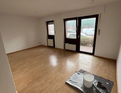 Frisch renovierte Erdgeschosswohnung in ruhiger Stadtrandlage. - Foto 1