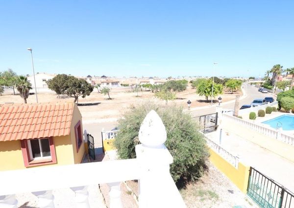 Adosado en la Regia . Temporada larga.