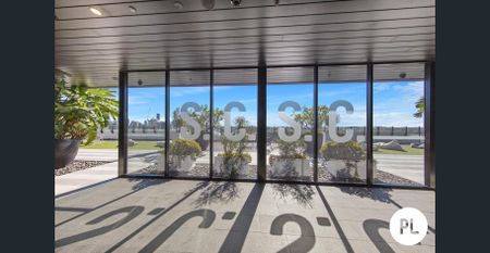 Resort-Inspired Living - three bedroom apartment with 2 car parks - Photo 4