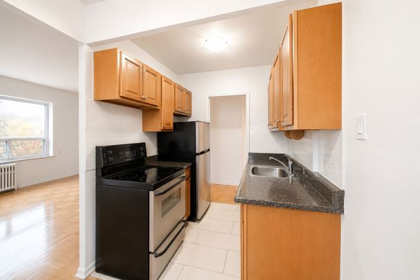For Lease - 156 Kingston Road Unit# 201, Toronto, Ontario - Photo 1