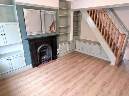 2 bedroom terraced house to rent - Photo 3
