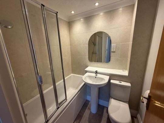 2 bedroom flat to rent - Photo 1