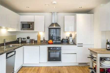 3 bedroom apartment to rent - Photo 3