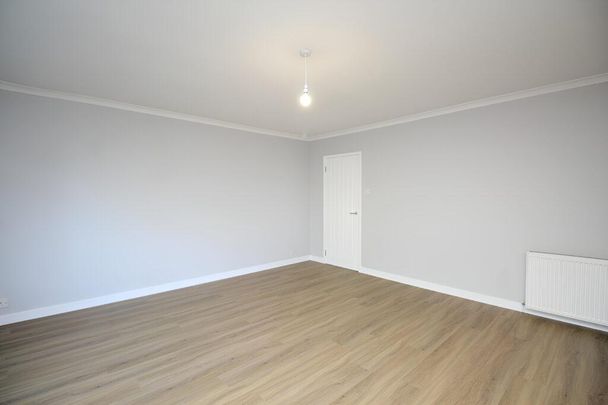 3 bedroom bungalow to rent - Photo 1