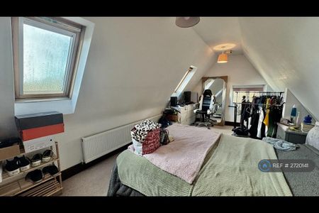 2 bedroom semi-detached house to rent - Photo 4