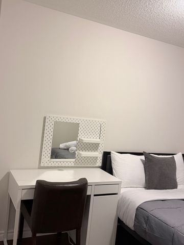 For Lease - 432 Ladycroft Terrace Unit# Main and Upper, Mississauga, Ontario - Photo 5