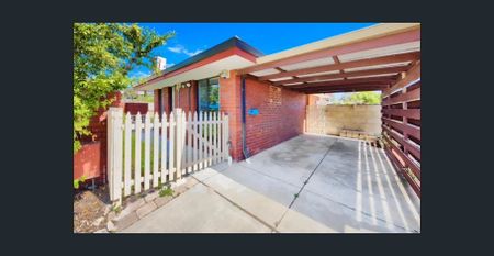 WHAT A LOCATION! - Photo 4