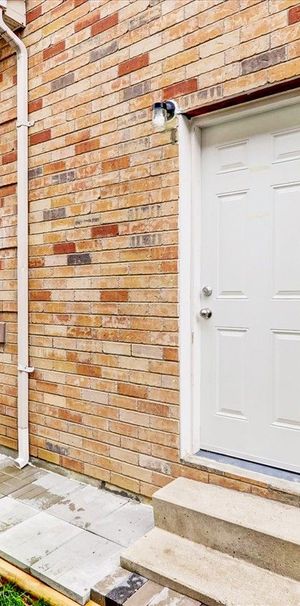 For Lease - 593 Clearsky Avenue Unit# Bsmt, Oshawa, Ontario - Photo 2