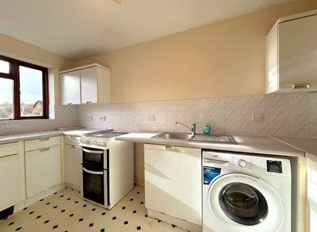 Pyegrove Chase, Forest Park, Bracknell, Berkshire, RG12 - Photo 4