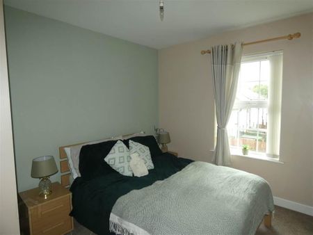 89e Leathem Square, East Link Road, Belfast, BT16 2QL - Photo 3