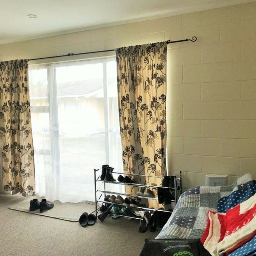 Central Papakura 2 bedroom unit. - Photo 1