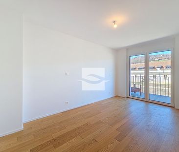 Beautiful new apartment with two balconies - Photo 1