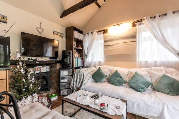 1 bedroom detached house to rent - Photo 1