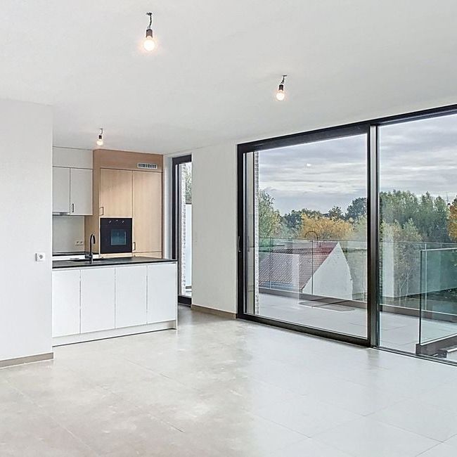 Appartement te huur in Poperinge voor € 800 met 2 slaapkamers - Photo 1