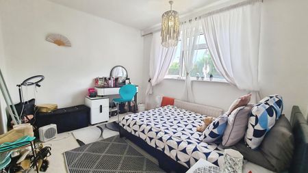 4 bedroom house to rent - Photo 3