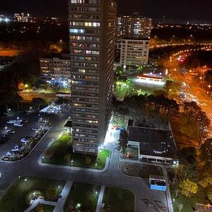 Renting Two BHK Condo with Parking & a locker on 25th Floor - Photo 2