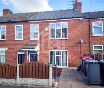 3 bedroom terraced house to rent - Photo 4
