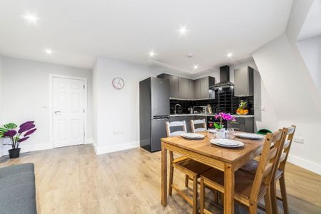 Queens Crescent, London - Photo 3