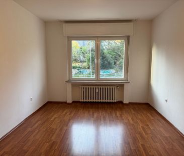 Charmante 3-Zimmer-Wohnung in Essen-Bredeney mit Balkon! - Photo 2
