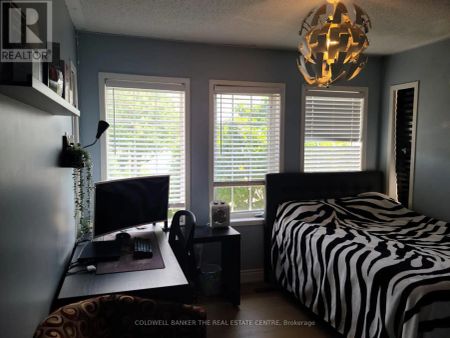 1 JARRET COURT - Photo 2