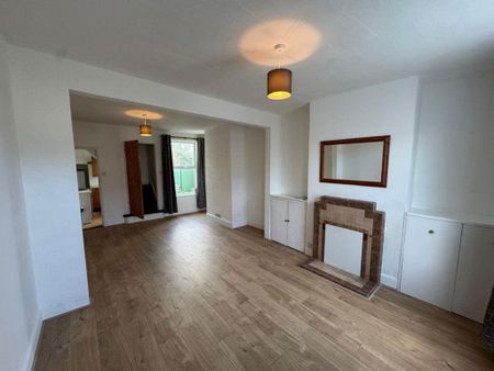 2 bedroom terraced house to rent - Photo 2