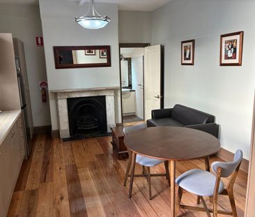 Spacious one bedroom unit in central Glebe - bills and utilities in... - Photo 1
