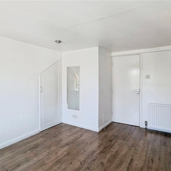 3 bedroom apartment to rent - Photo 1