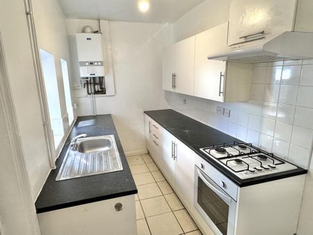 2 bedroom terraced house to rent - Photo 5