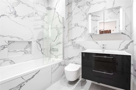 Beautiful one bedroom apartment in a former Victorian commercial building. - Photo 5