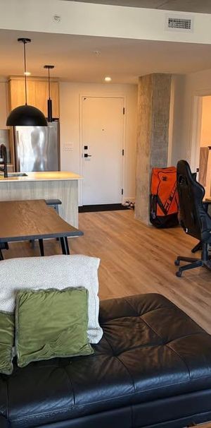Condo 3 1/2 à louer – Solaris Boisbriand - Photo 1