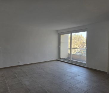 Location Appartement 5 pièces 88 m2 à Lapalud - Photo 3