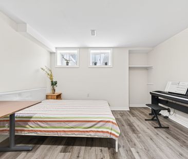 For Lease - 3099 Highbourne Crescent, Oakville, Ontario - Photo 6
