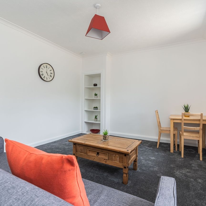 2 Bed Flat, Ferry Road Drive, EH4 - Photo 1